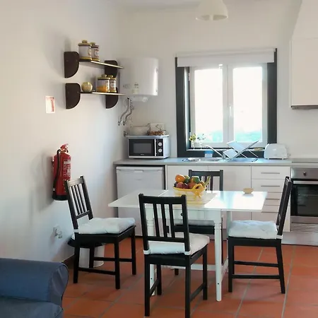 Casal Das Flores Apartment